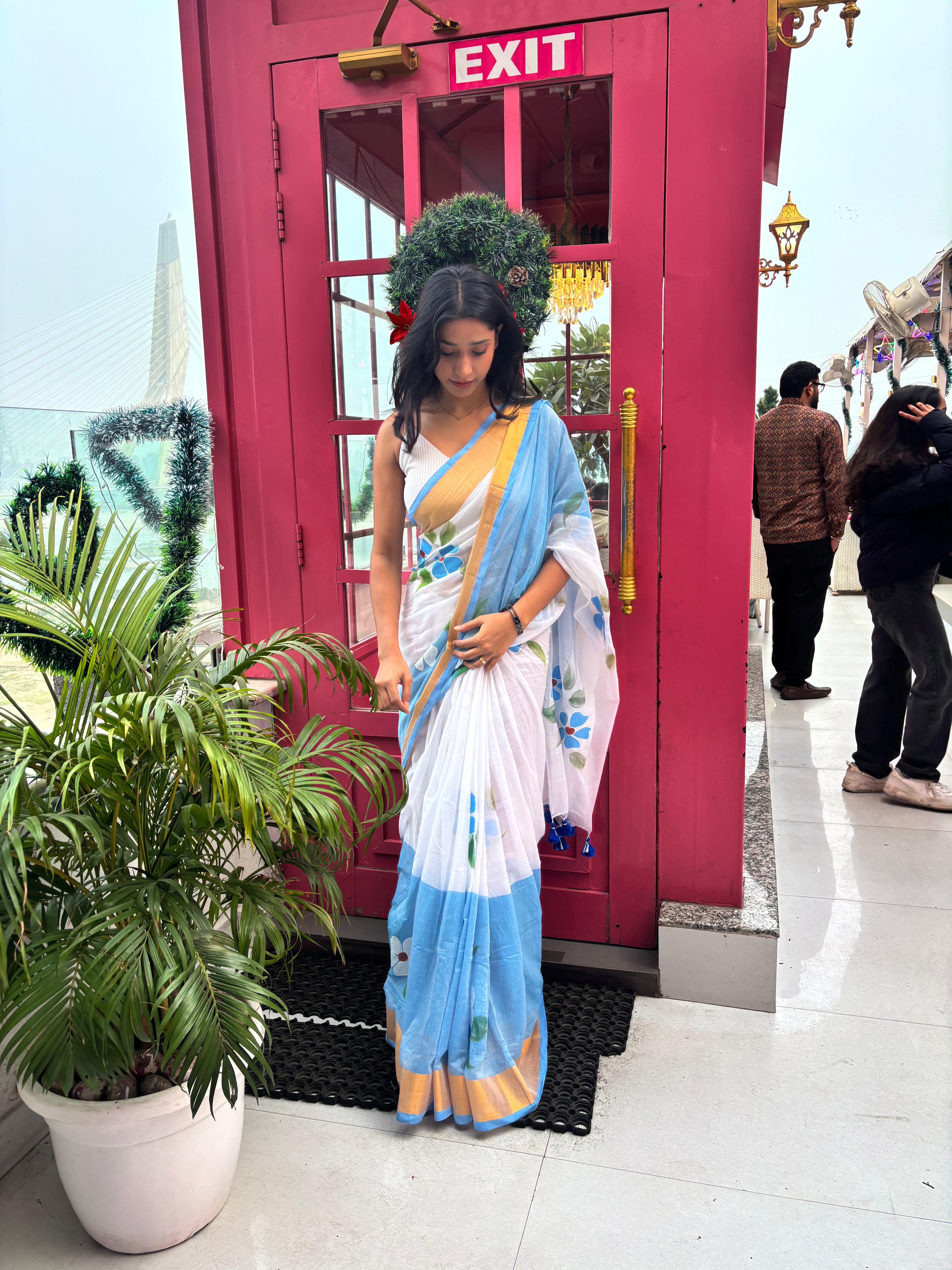 White & Blue Floral Pure Mal Cotton Saree