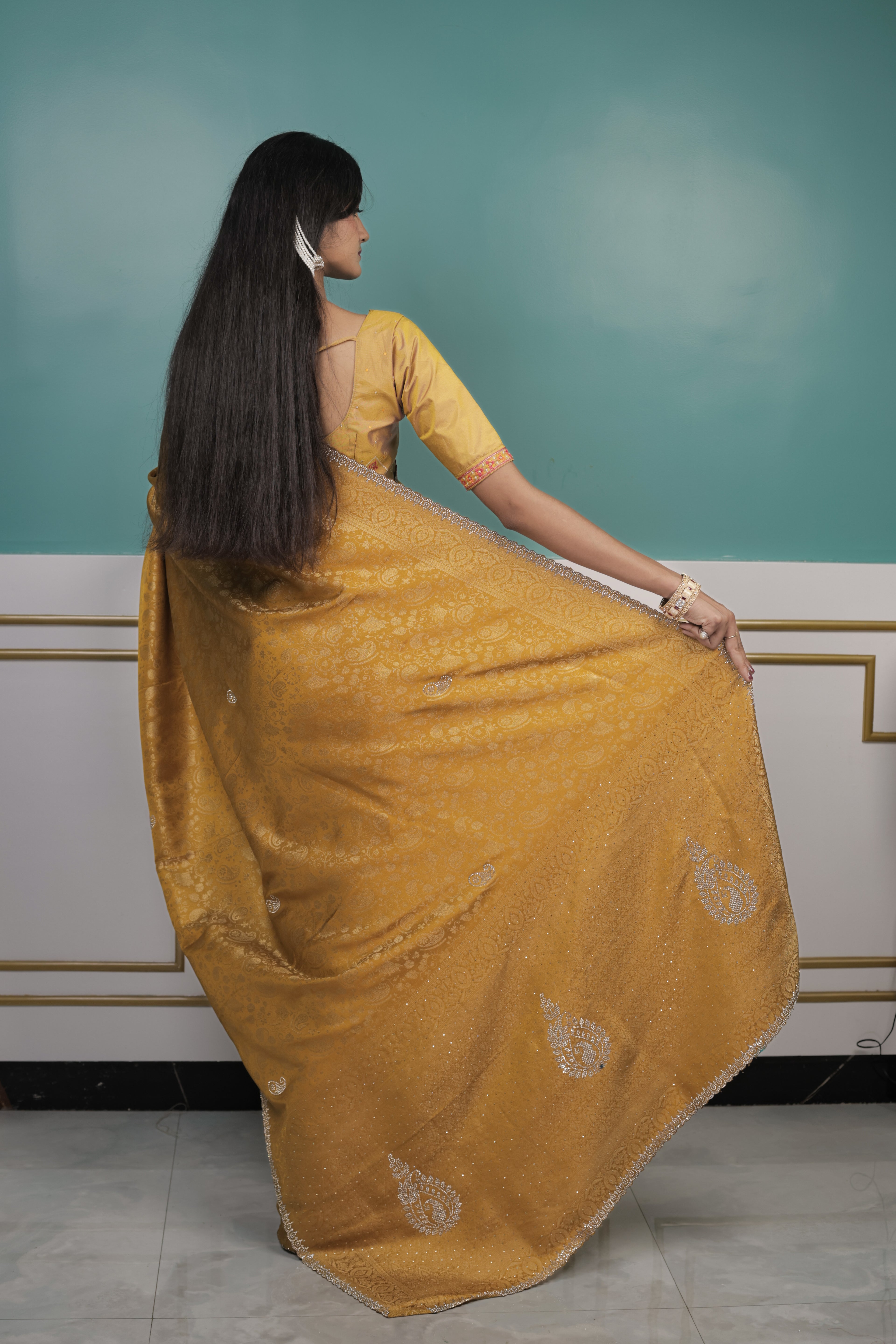 Golden Silk Saree with Jacquard Workroduct
