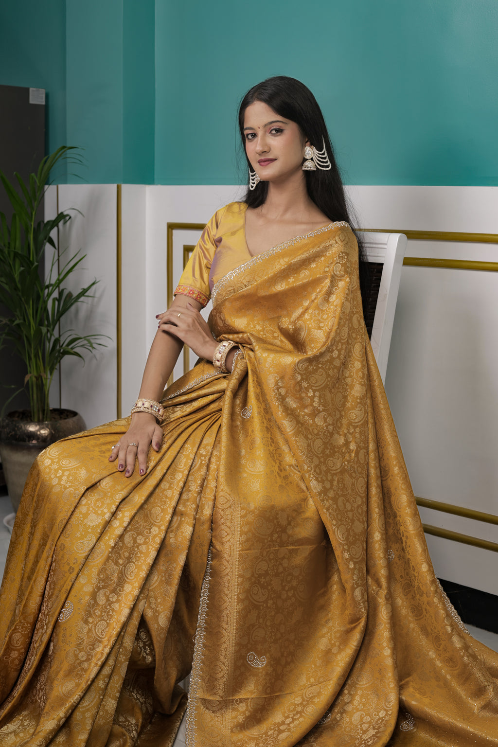 Golden Silk Saree with Jacquard Workroduct