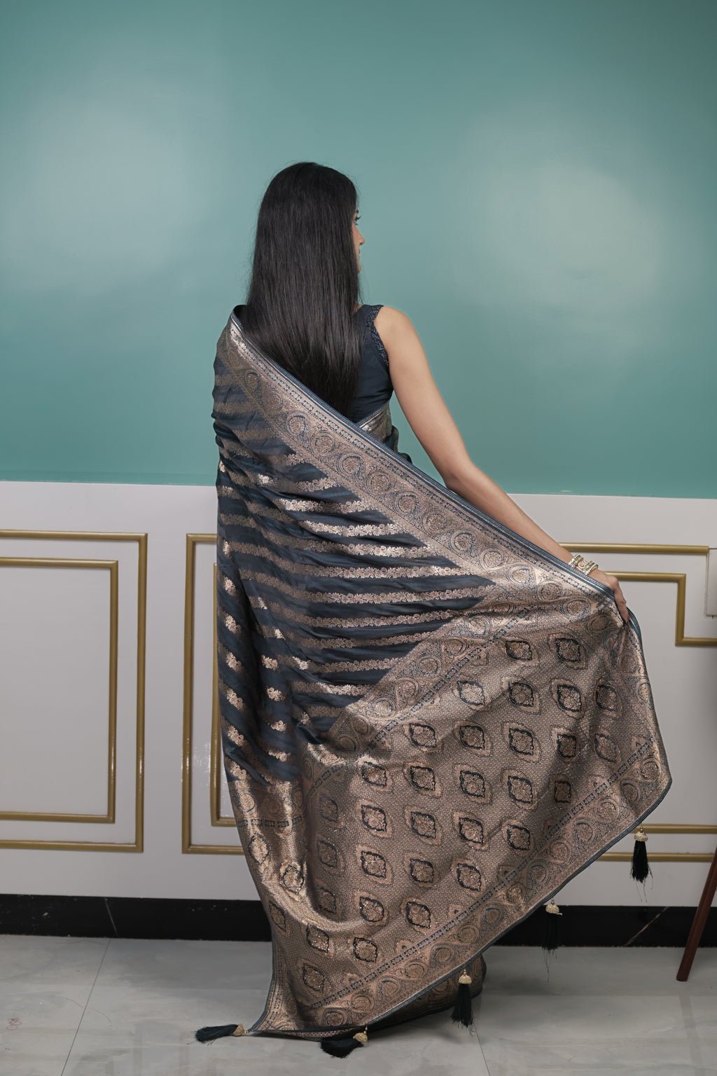 Rama Green Silk Saree with Rich Zari Border & Pallu