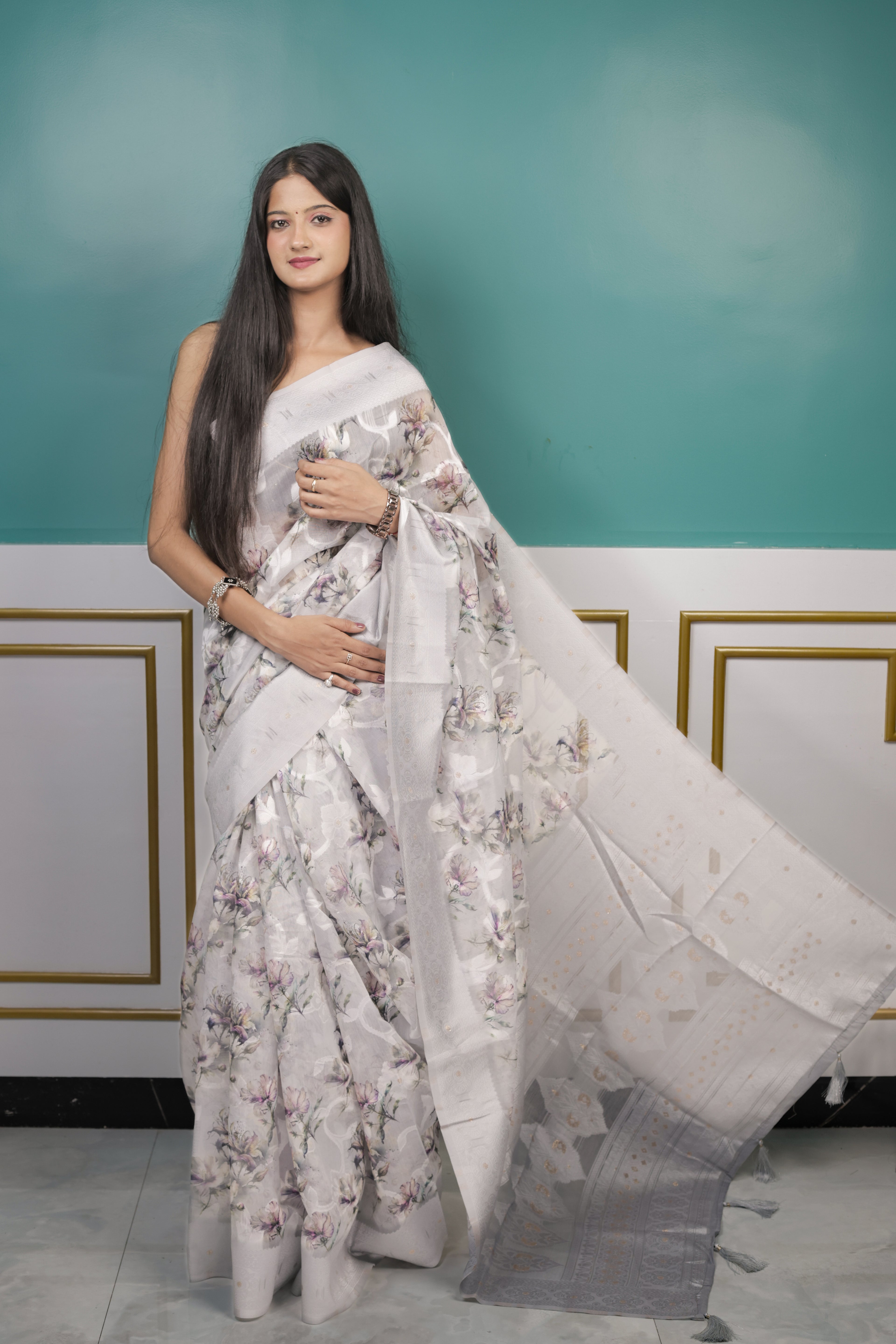 Floral print with elegant woven detailing