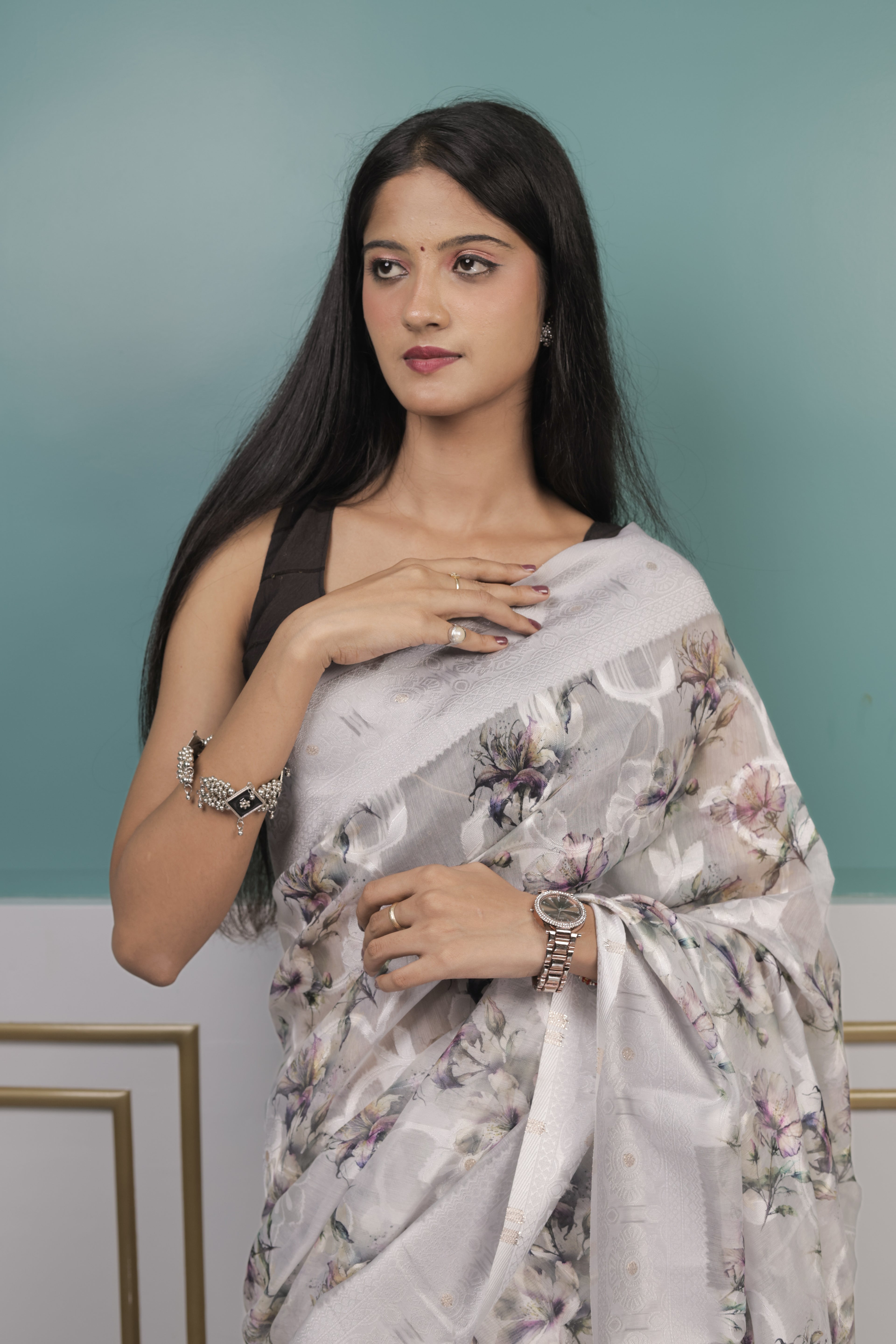 Floral print with elegant woven detailing